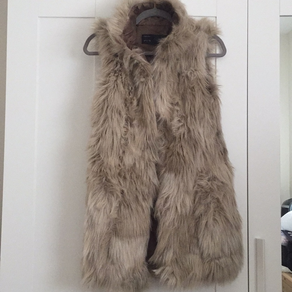 Zara faux fur vest